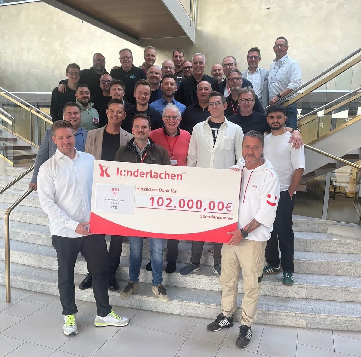 Spendenübergabe des BNI Chapter Phönix Dortmund an Kinderlachen e. V. im Jahr 2026: 102.000 €